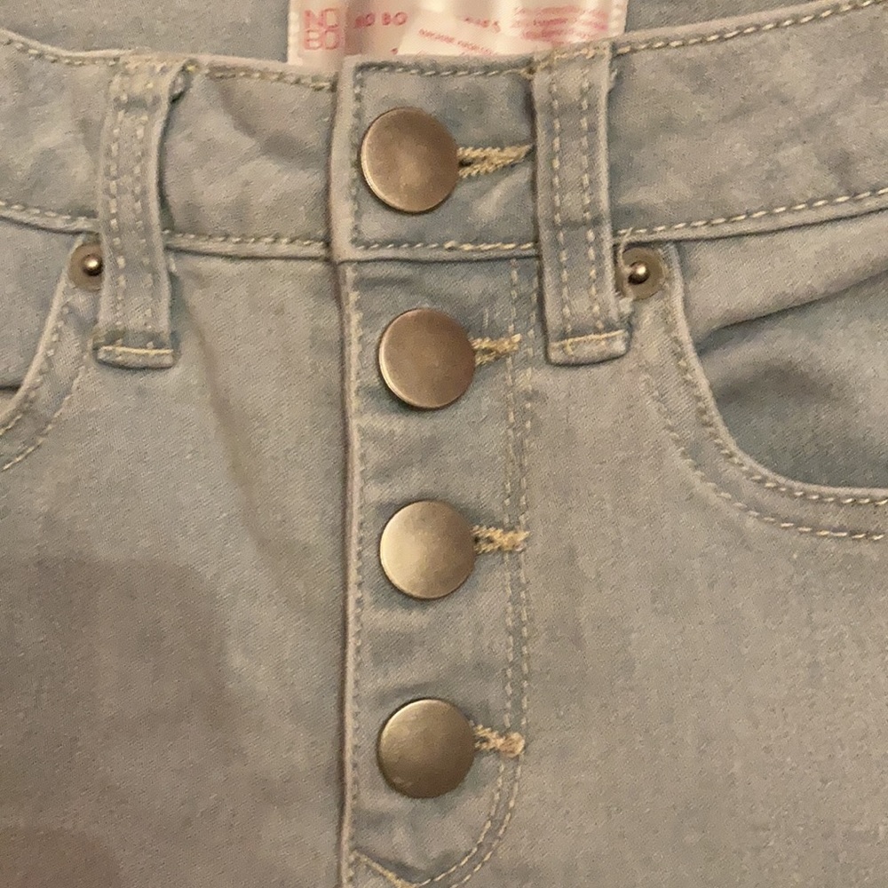Light Wash High Rise Jeans - Picture 2 of 6